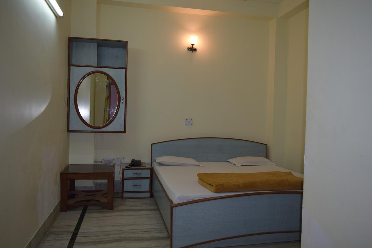 Hotel Raj Palace Rishīkesh Exterior foto